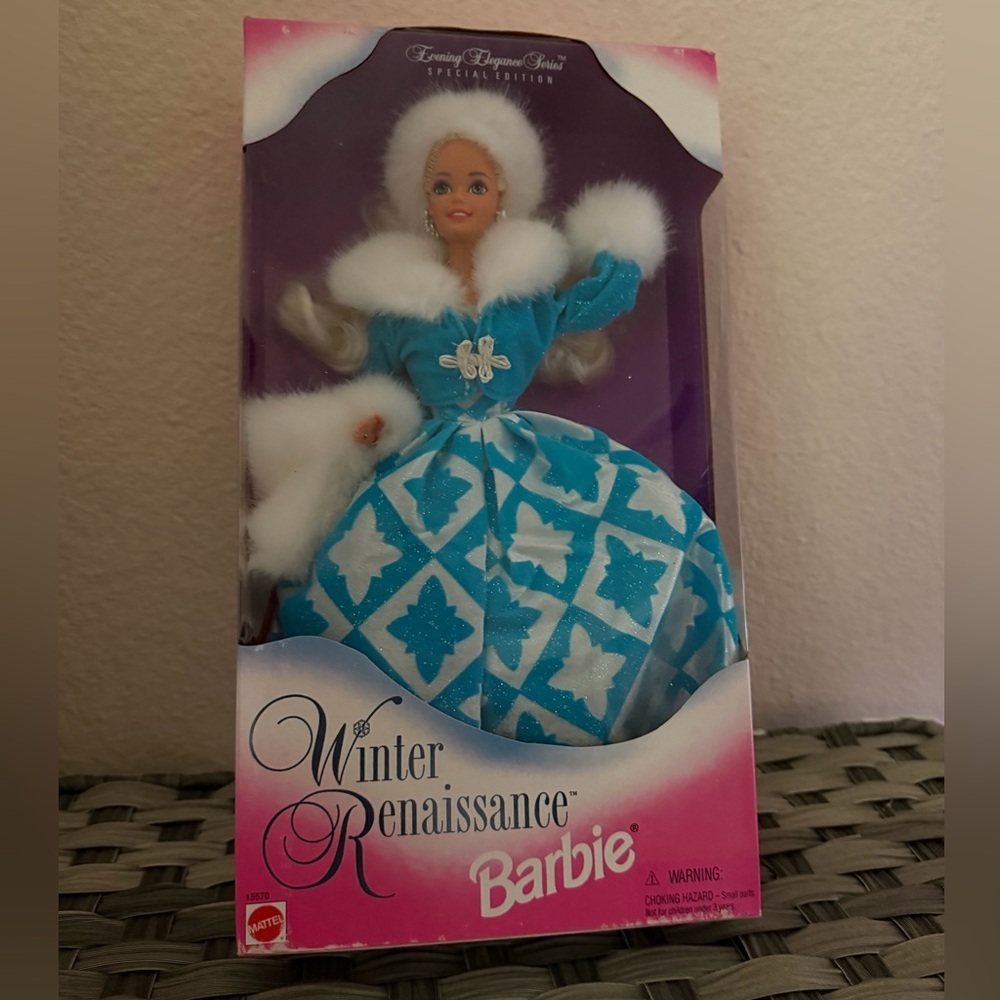 1996 Winter Renaissance Barbie #15570 – Special Edition NRFB Vintage - Picture 6 of 6